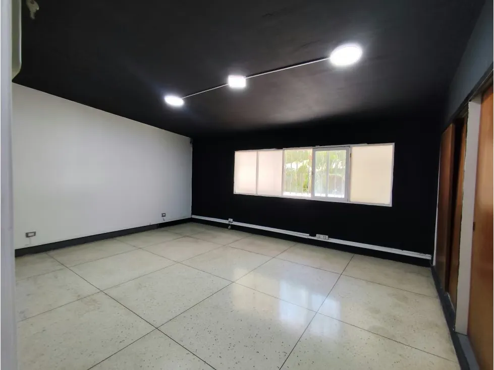 Alquilo casa 400m2 Los Chorros 2847 - 38