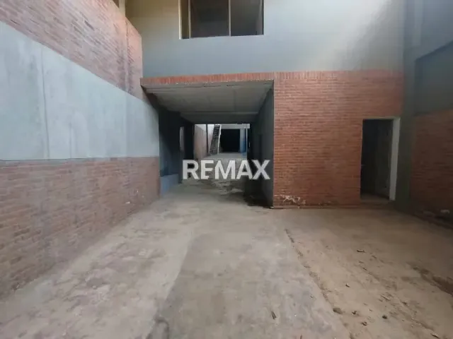 AMPLIO Y MAGNÍFICO GALPÓN EN ALQUILER EN COLEGIO DE INGENIEROS - 4