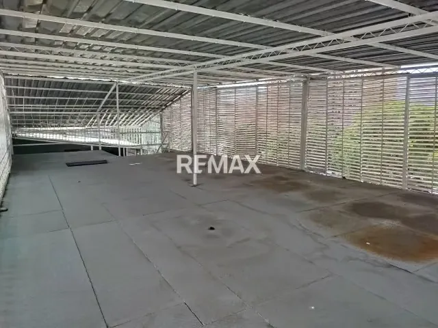 AMPLIO Y MAGNÍFICO GALPÓN EN ALQUILER EN COLEGIO DE INGENIEROS - 9