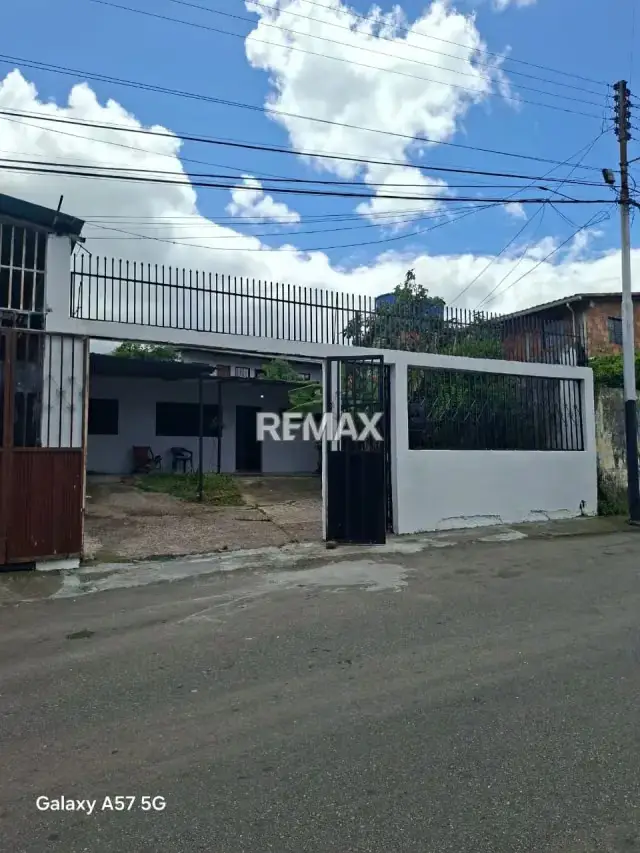 En venta casa en cordero calle 14 diagonal al banco bicentenario
