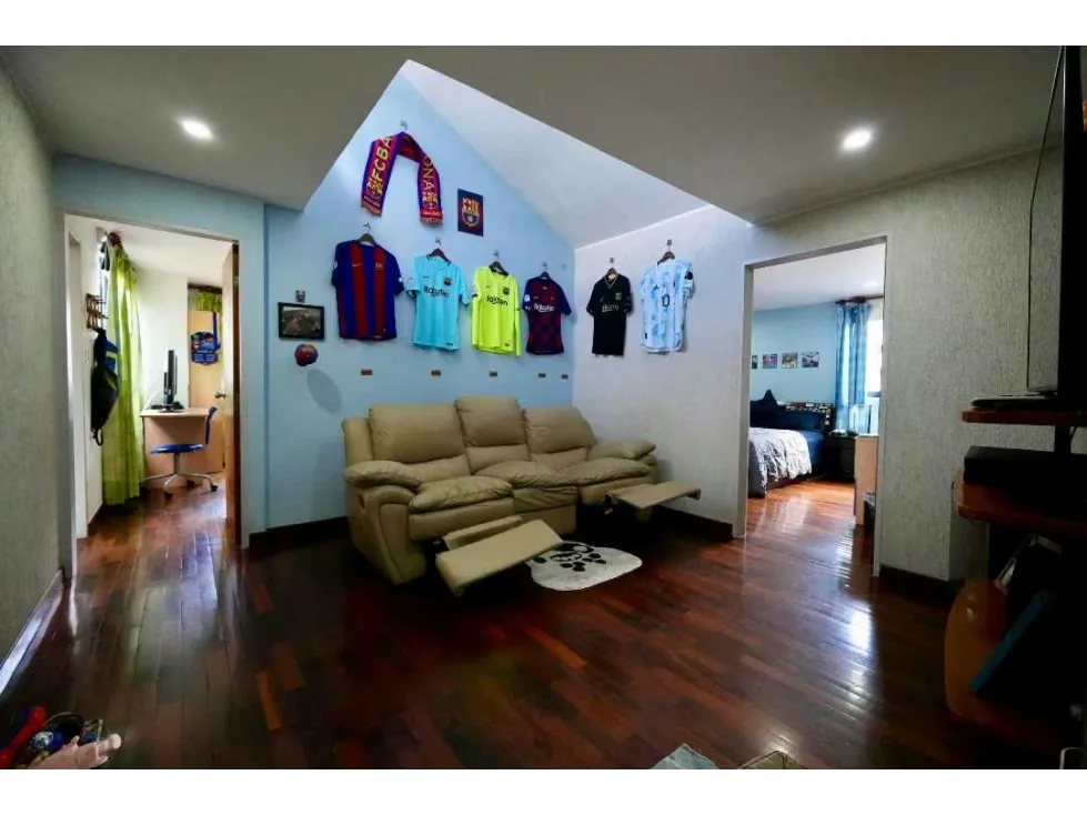 Hermosa casa en venta ubicada en Cumbres de Curumo BARUTA - 16
