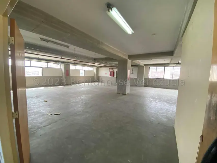 Comercial (Edificio) en Venta en Los Dos Caminos, Distrito Metropolitano - 22