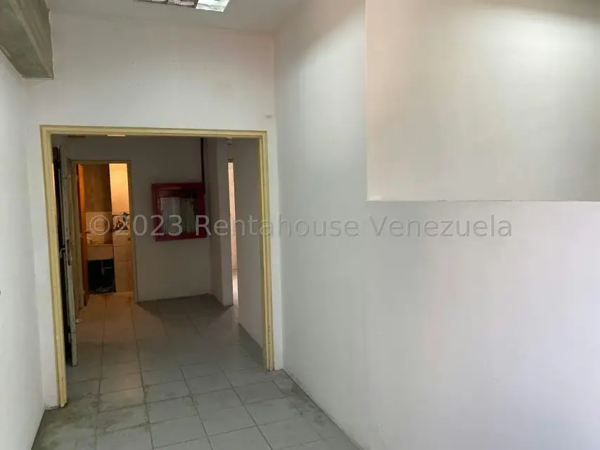 Comercial (Edificio) en Venta en Los Dos Caminos, Distrito Metropolitano - 26