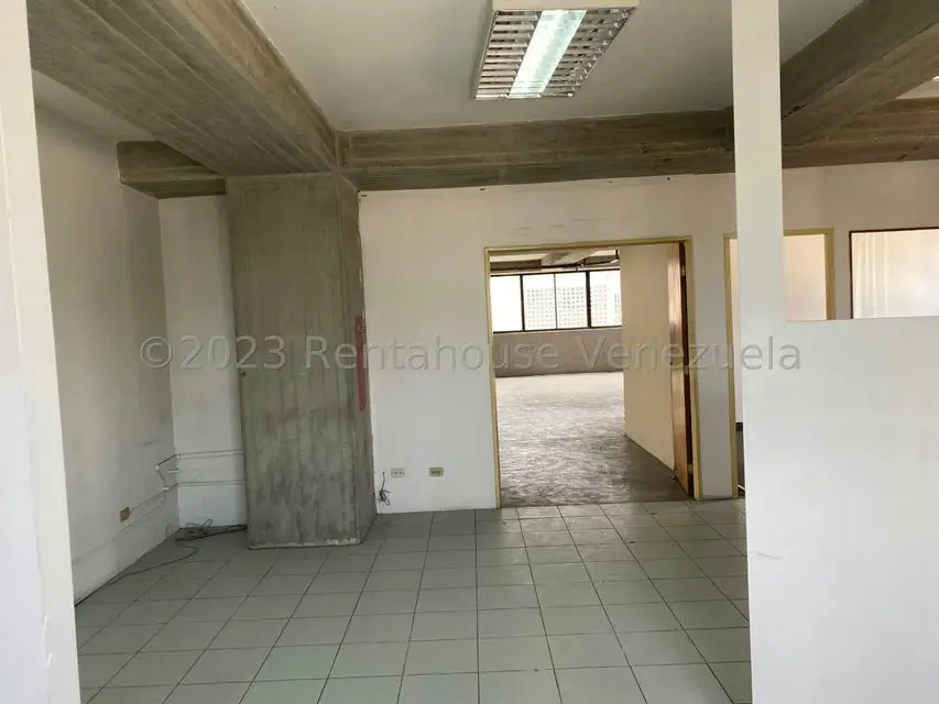 Comercial (Edificio) en Venta en Los Dos Caminos, Distrito Metropolitano - 28