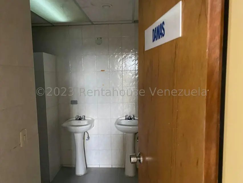 Comercial (Edificio) en Venta en Los Dos Caminos, Distrito Metropolitano - 34