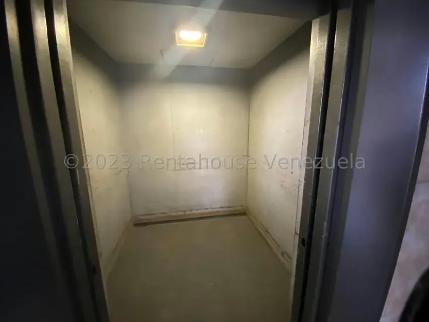 Comercial (Edificio) en Venta en Los Dos Caminos, Distrito Metropolitano - 36