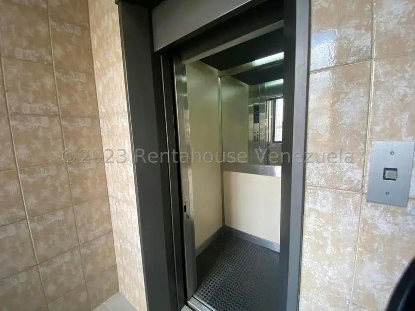 Comercial (Edificio) en Venta en Los Dos Caminos, Distrito Metropolitano - 37