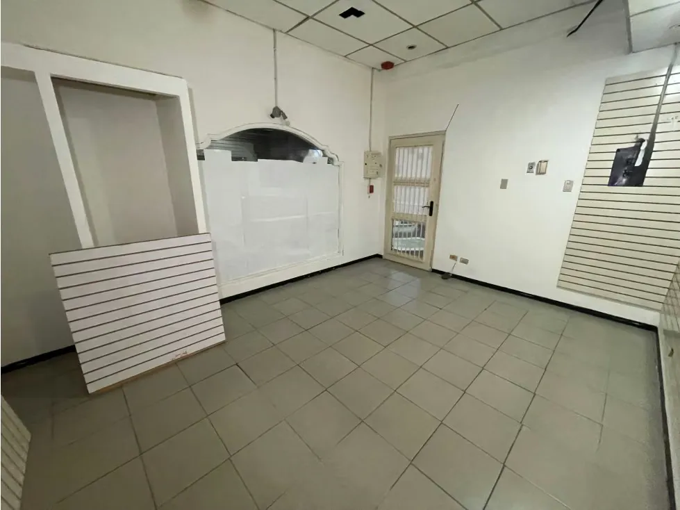 Se vende local comercial 18m2 Centro Plaza 1288 - 3