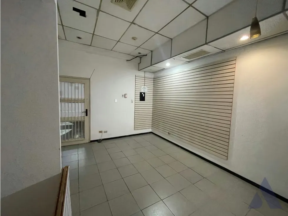 Se vende local comercial 18m2 Centro Plaza 1288 - 4
