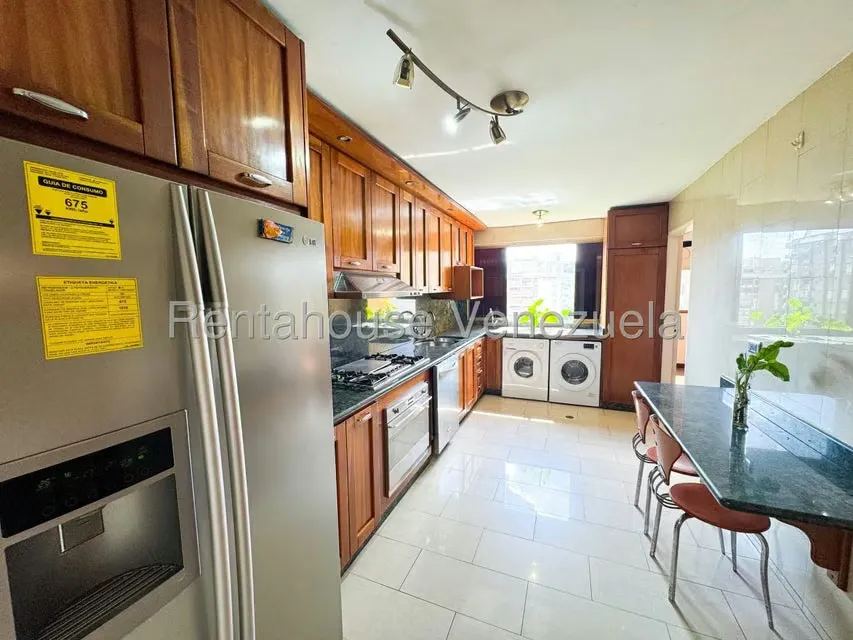 Apartamento (1 Nivel) en Venta en La Urbina, Distrito Metropolitano - 12