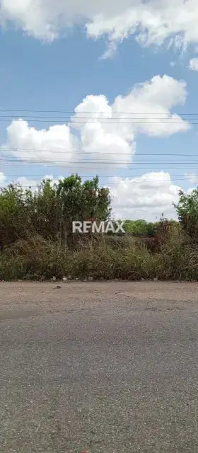 Amplio terreno en Venta, ideal para proyecto de inversión.