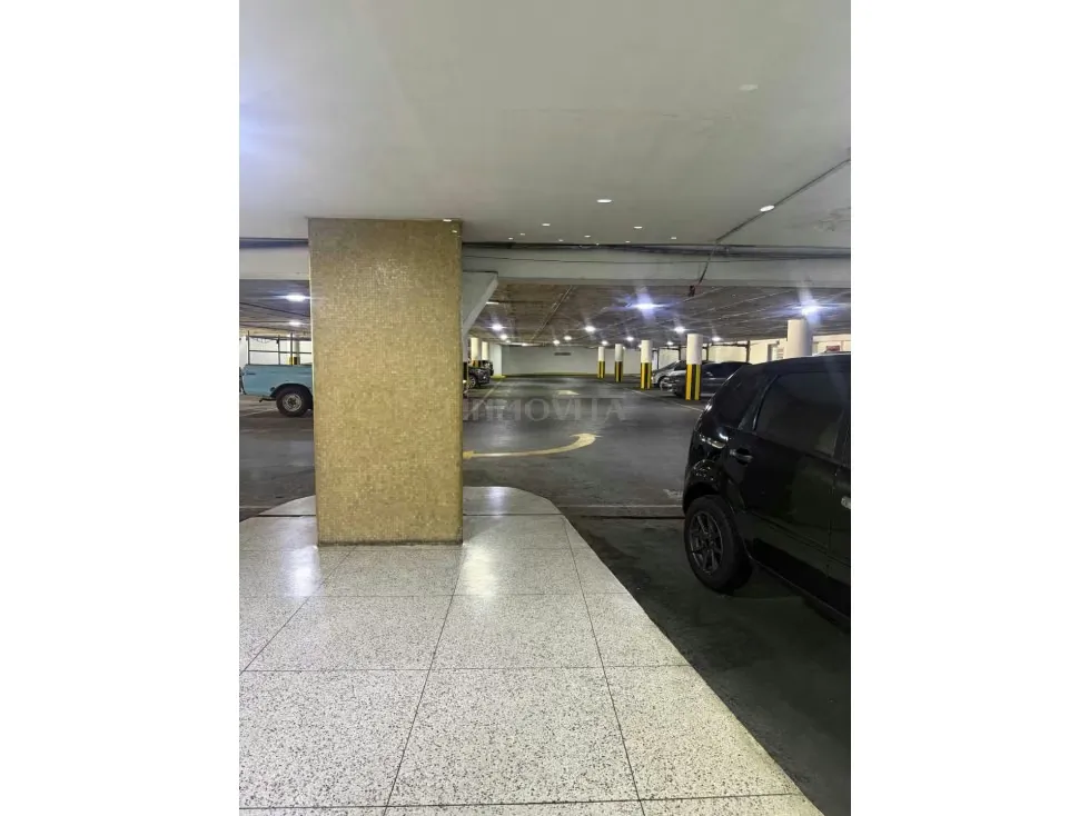 OFICINA EN VENTA EN SABANA GRANDE - 15