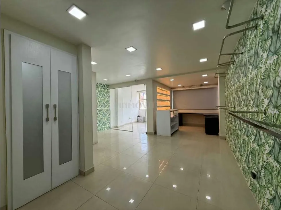 OFICINA EN VENTA EN SABANA GRANDE - 3