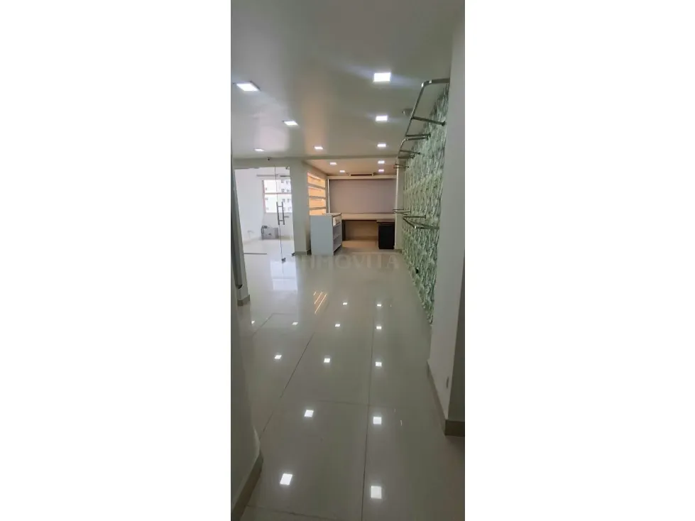 OFICINA EN VENTA EN SABANA GRANDE - 6