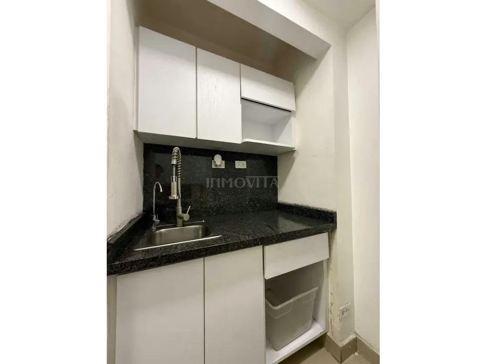 OFICINA EN VENTA EN SABANA GRANDE - 9