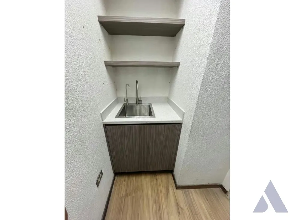 Alquilo oficina 130m2 Las Mercedes 7588 - 12
