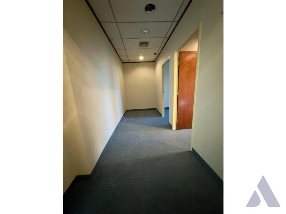 Alquilo oficina 130m2 Las Mercedes 7588 - 9