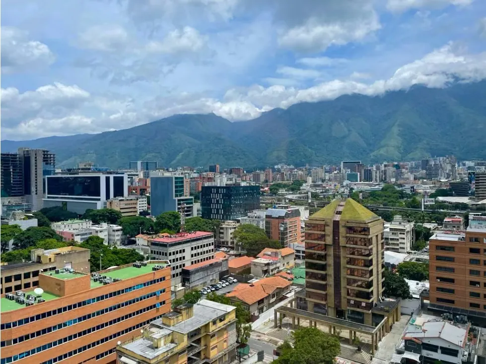 Se Vende oficinas 125m² en Torre Empresarial en Las Mercedes