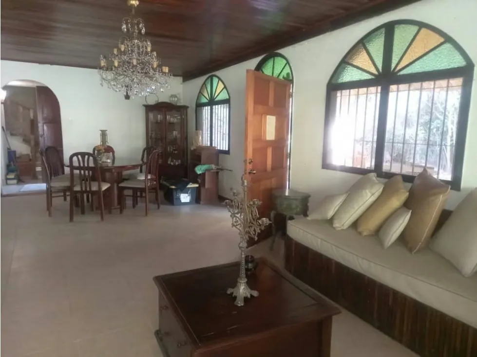 VENTA CASA EN CLUB HIPICO LOS TEQUES, 1700M2, 5 HAB, 3 BAÑOS, 6 P/E - 5