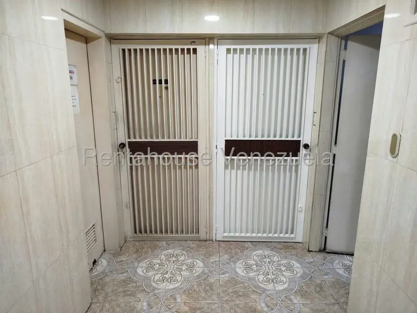 Apartamento (1 Nivel) en Venta en Parroquia Santa Teresa, Distrito Metropolitano - 5