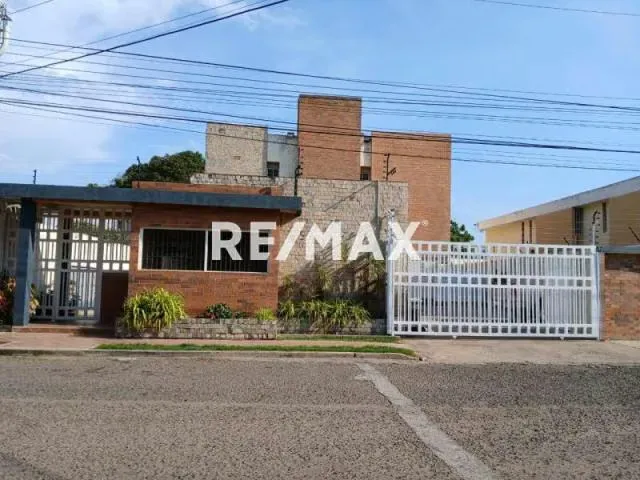 Apartamento de 2 Plantas Conjunto Residencial San Miguel Arcángel