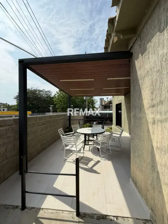 Casa comercial en venta Av. Baralt - 8