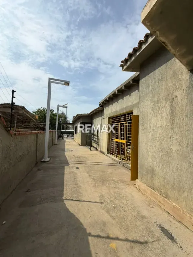Casa comercial en venta Av. Baralt - 10