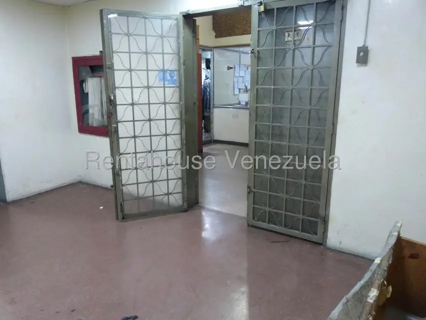 Edificio en Venta en Parroquia Catedral, Distrito Metropolitano - 14