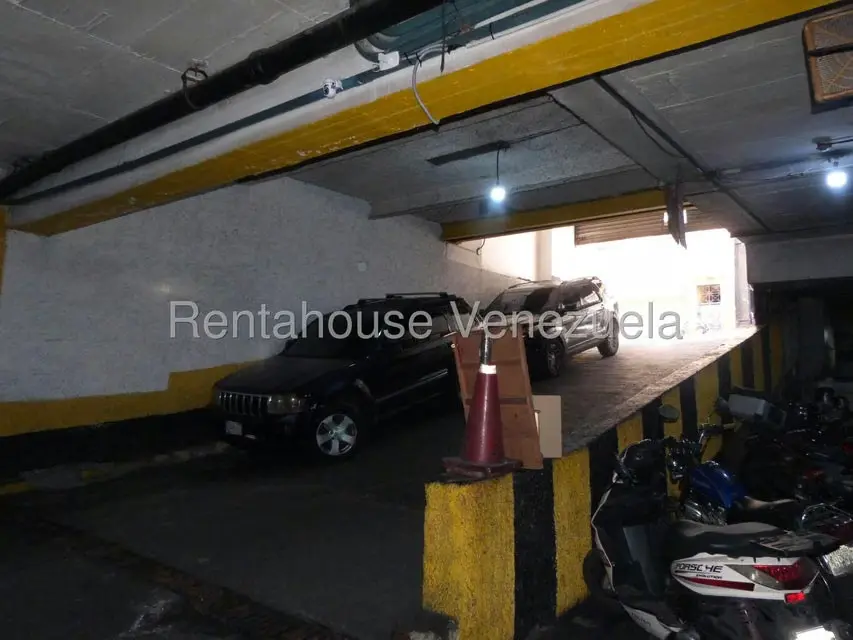 Edificio en Venta en Parroquia Catedral, Distrito Metropolitano - 4