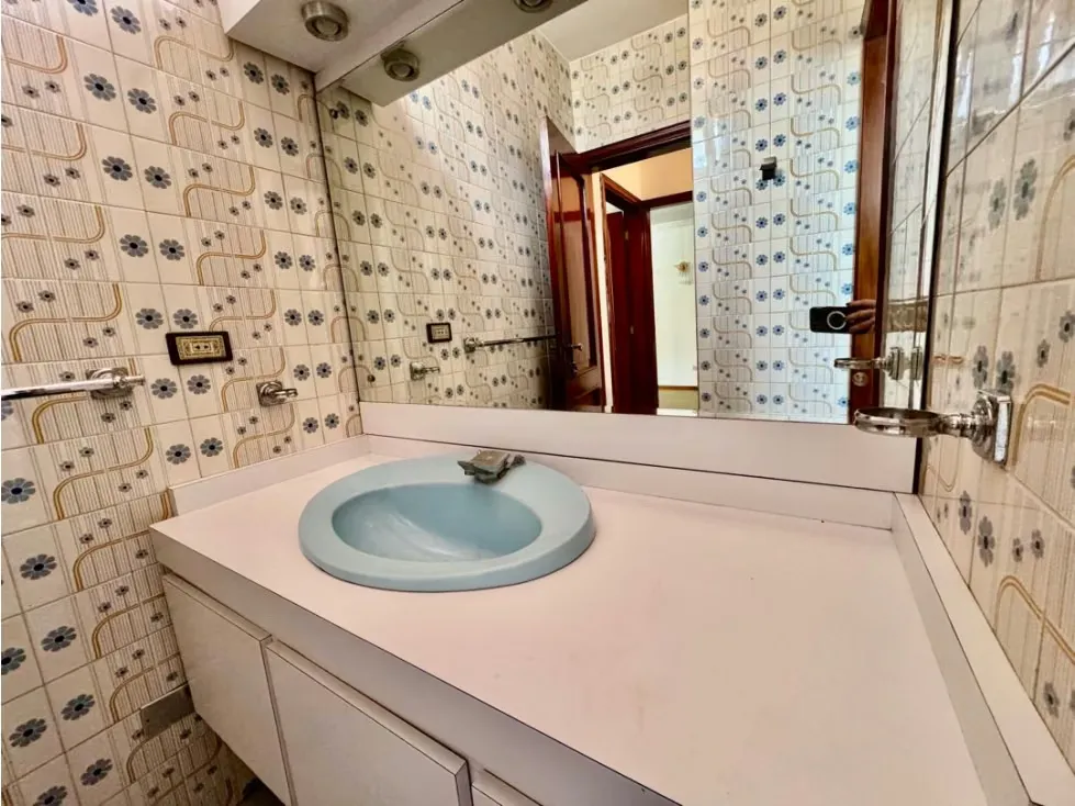 Se vende casa 900m2 4h+s+anexo Colinas de Tamanaco - 22
