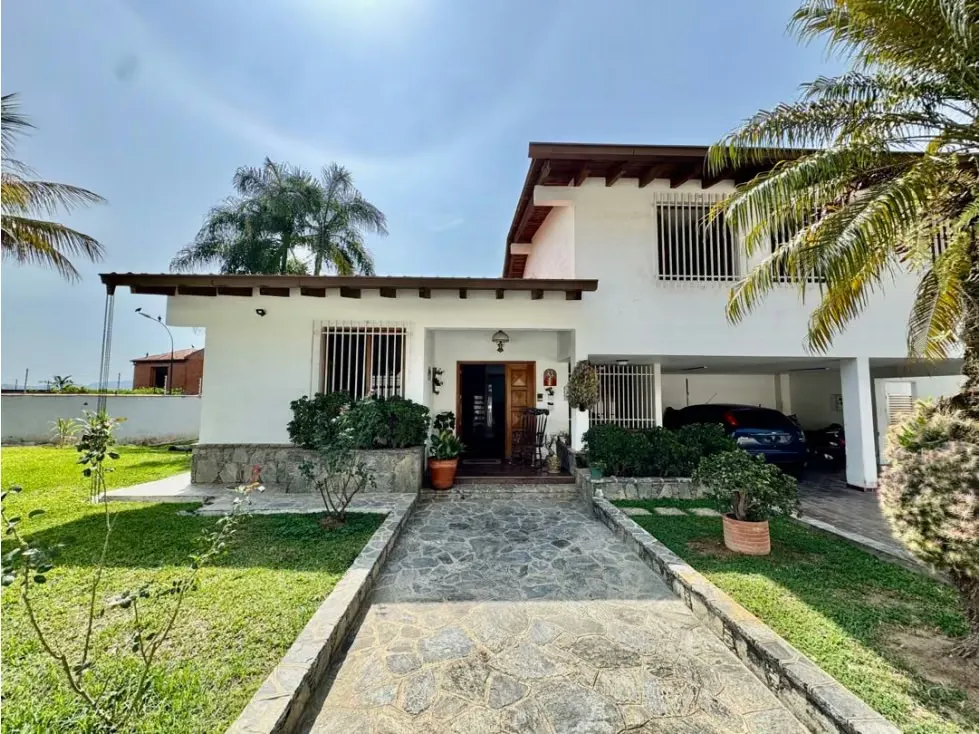 Se vende casa 900m2 4h+s+anexo Colinas de Tamanaco - 9