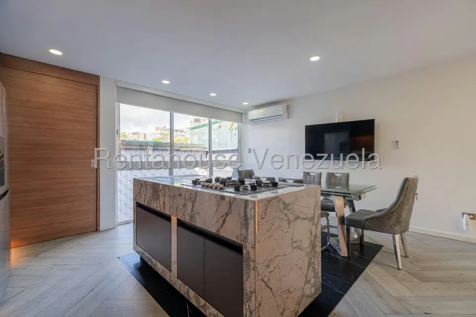 Casa (Multipes Niveles) en Venta en Santa Eduvigis, Distrito Metropolitano - 11
