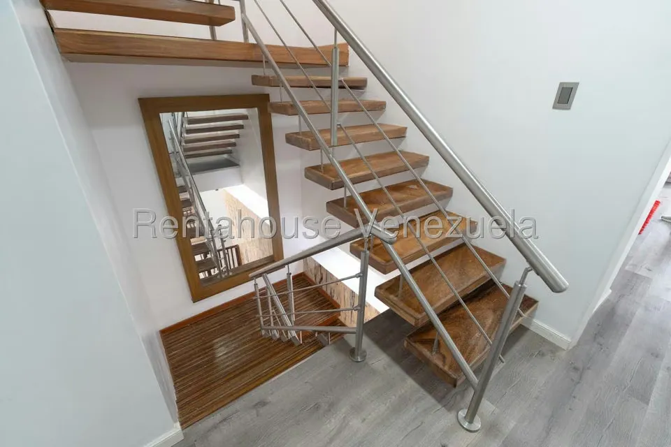 Casa (Multipes Niveles) en Venta en Santa Eduvigis, Distrito Metropolitano - 14