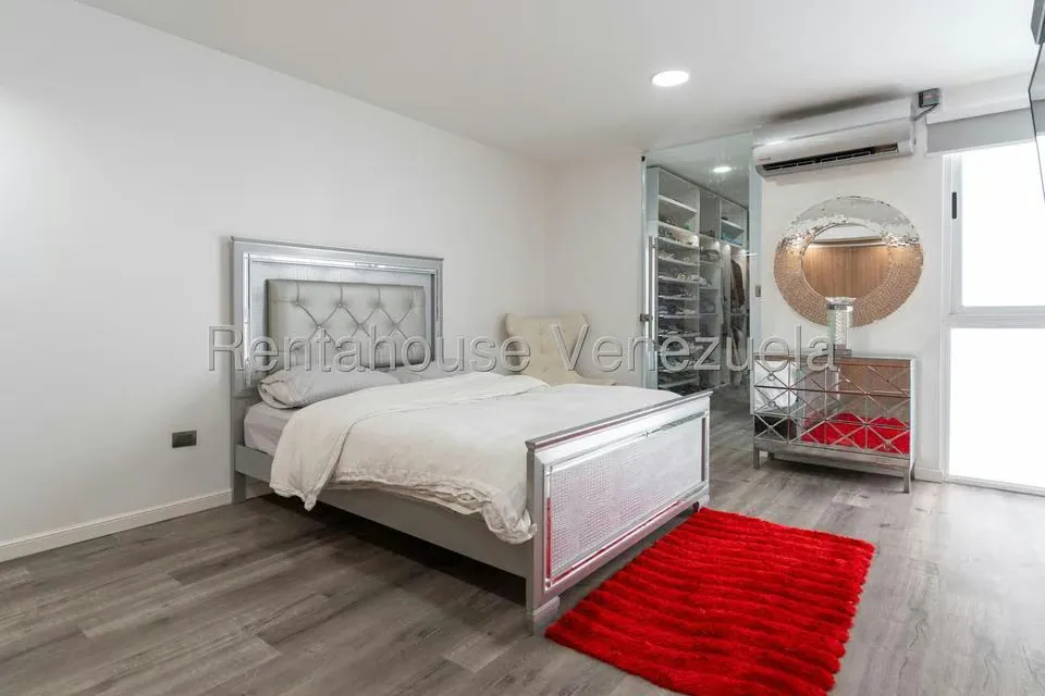 Casa (Multipes Niveles) en Venta en Santa Eduvigis, Distrito Metropolitano - 15