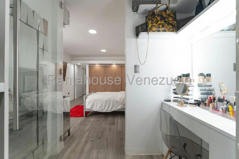 Casa (Multipes Niveles) en Venta en Santa Eduvigis, Distrito Metropolitano - 20