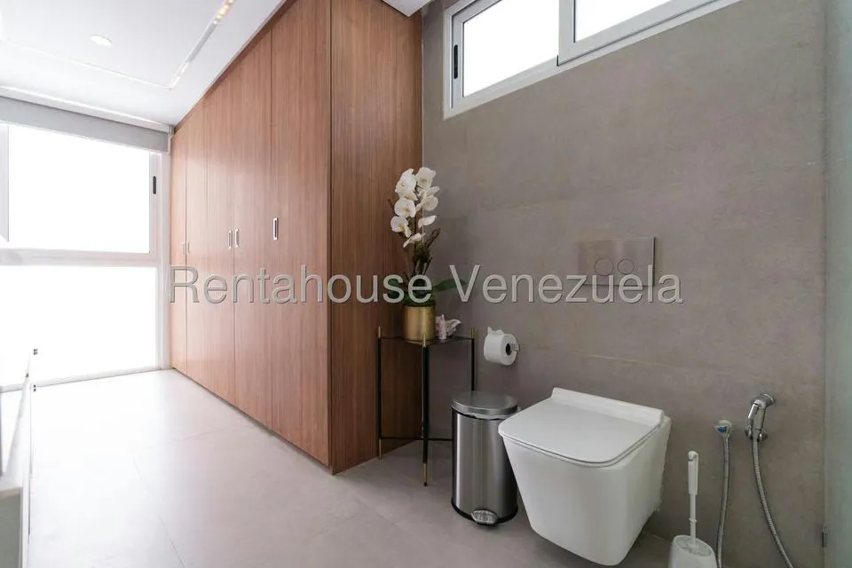 Casa (Multipes Niveles) en Venta en Santa Eduvigis, Distrito Metropolitano - 21