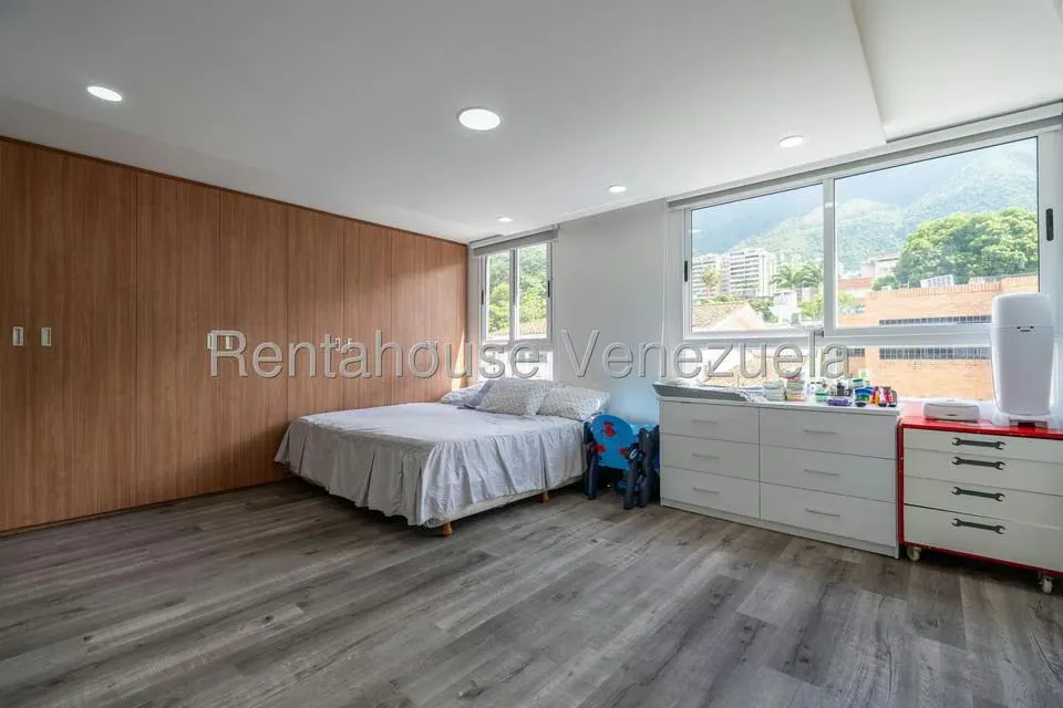 Casa (Multipes Niveles) en Venta en Santa Eduvigis, Distrito Metropolitano - 24