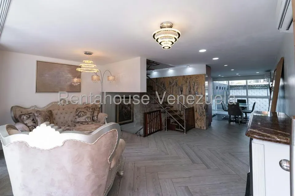 Casa (Multipes Niveles) en Venta en Santa Eduvigis, Distrito Metropolitano - 4