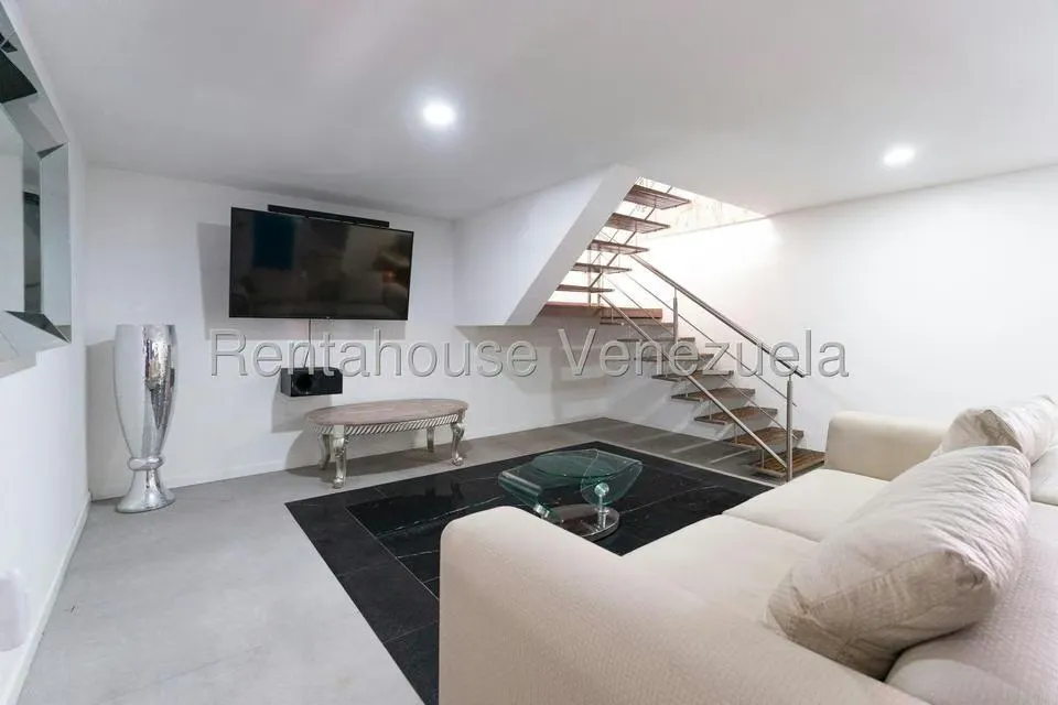 Casa (Multipes Niveles) en Venta en Santa Eduvigis, Distrito Metropolitano - 39