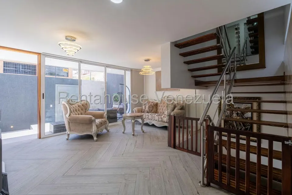 Casa (Multipes Niveles) en Venta en Santa Eduvigis, Distrito Metropolitano - 5