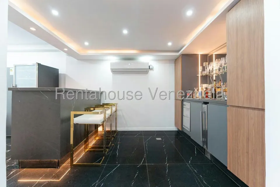 Casa (Multipes Niveles) en Venta en Santa Eduvigis, Distrito Metropolitano - 46