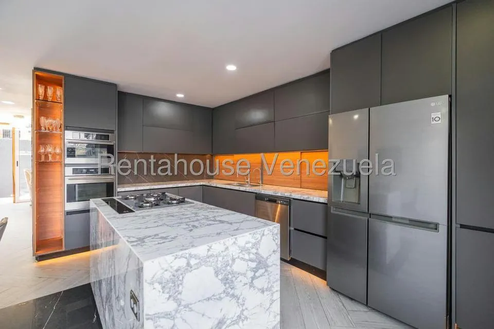 Casa (Multipes Niveles) en Venta en Santa Eduvigis, Distrito Metropolitano - 9
