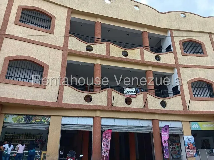 Local Comercial en Alquiler en Centro, Aragua - 2