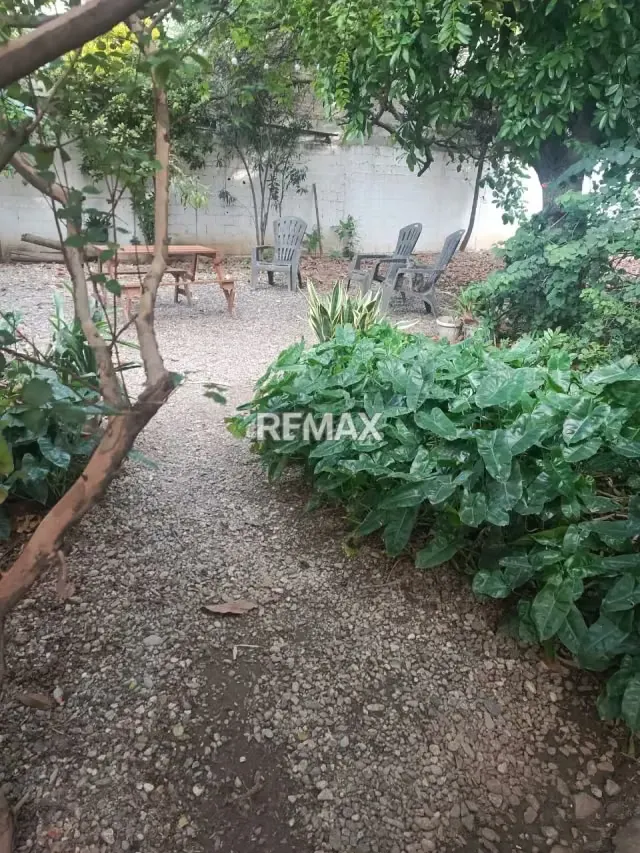VENTA EN EXCLUSIVA DE TERRENO ZONA CENTRO Plena, CALLE 22 carreras 24 y 25 Intersección Av Andrés Bello - 5
