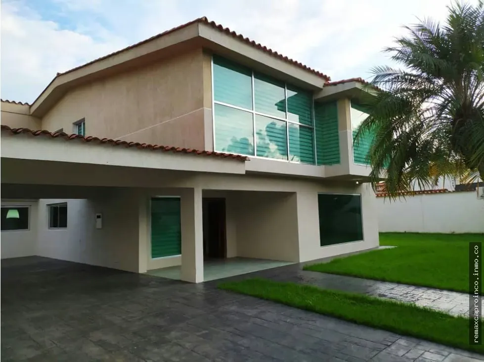 Hermosa casa en Guataparo Country club. - 2