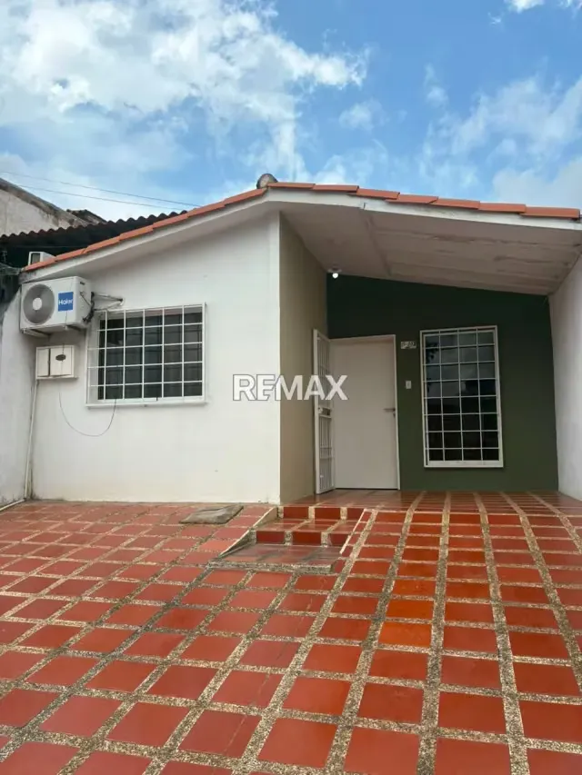 Casa en Alquiler Urbanizacion Prados del Golf I-Cabudare