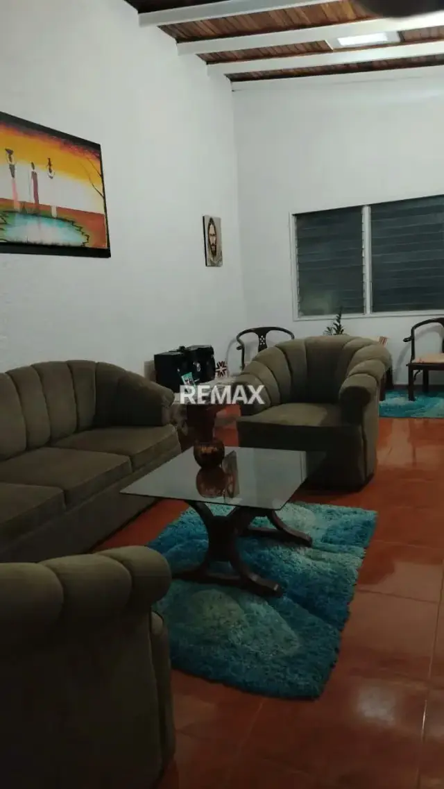 En Venta Cómoda y Amplia Casa en Urb. Valle Hondo – Cabudare