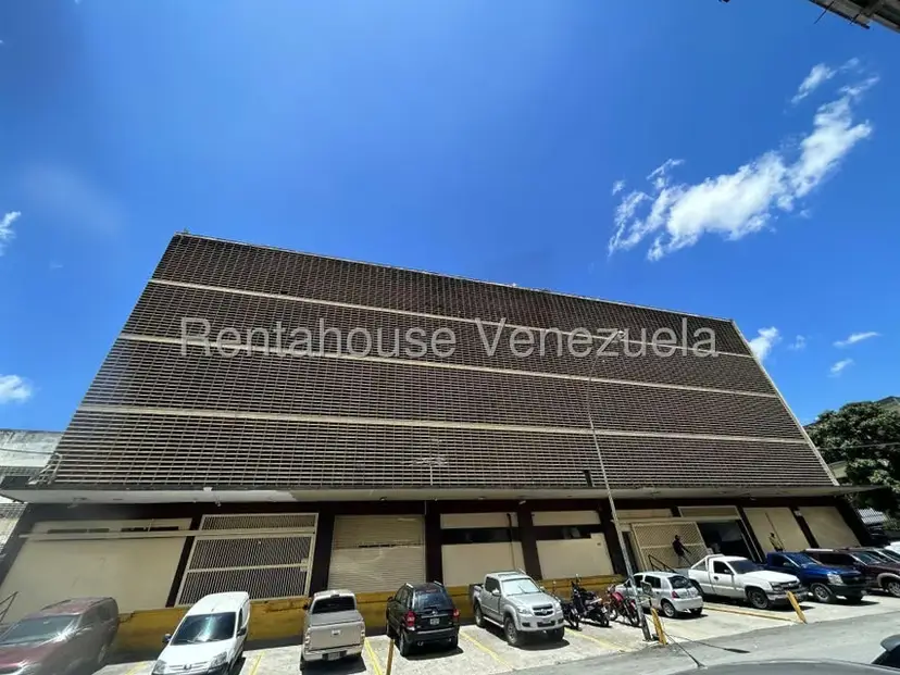 Comercial (Galpon - Deposito) en Venta en Los Cortijos de Lourdes, Distrito Metropolitano