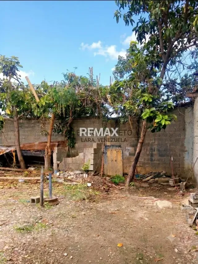 Terreno y casa lote en excelente ubicación el centro Barquisimeto - 2