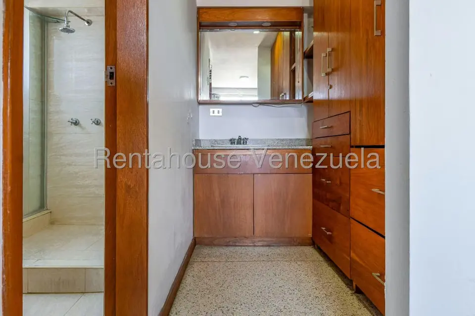 Edificio en Venta en Colinas de Bello Monte, Distrito Metropolitano - 23